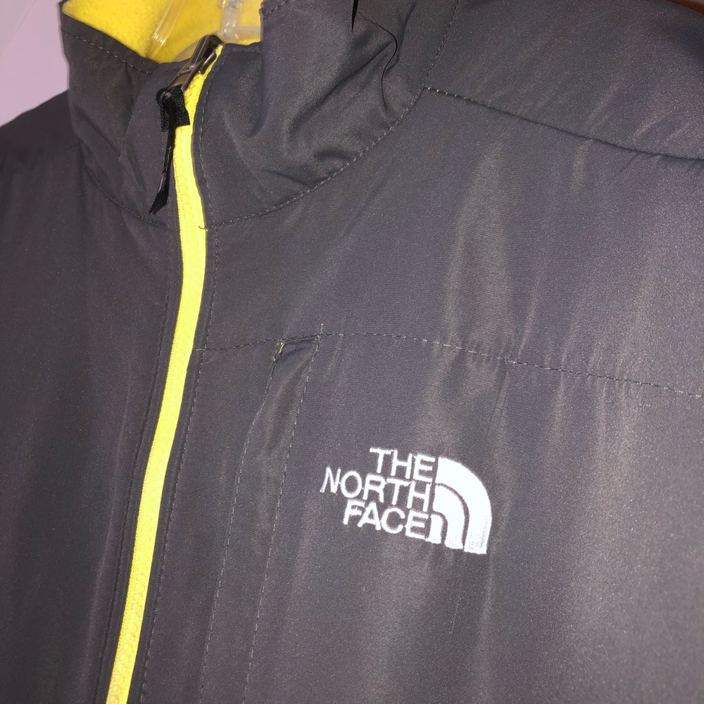 North Face , women’s Light Jacket SZ L - Picture 3 of 5